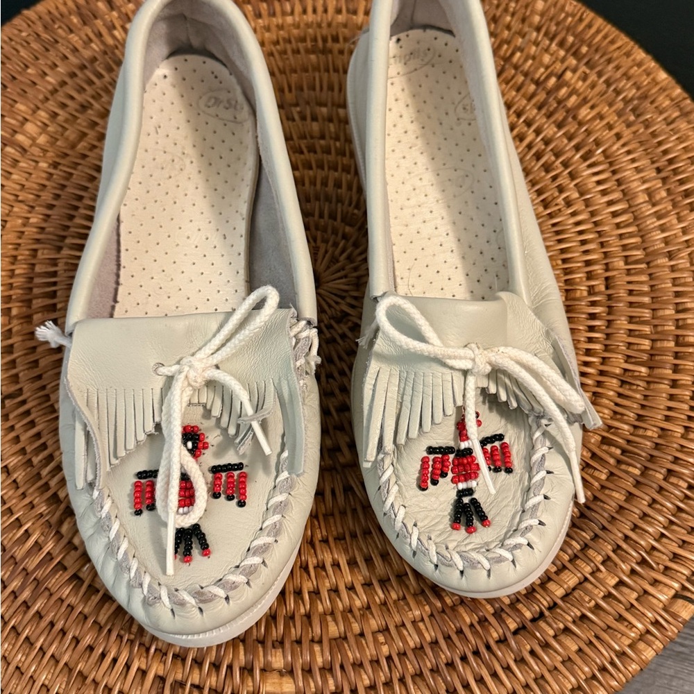 Minnetonka White Leather Beaded Fringe Moccasins with Red & Black Beads